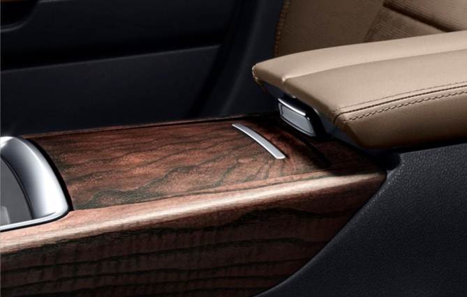 见伟巴斯特的极致天窗工艺冰球突破豪华版app遇(图9)