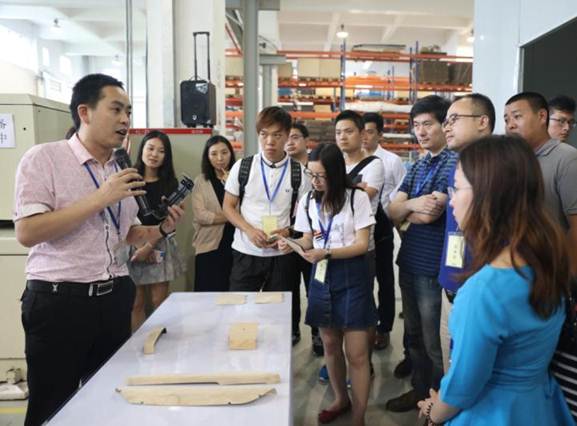 见伟巴斯特的极致天窗工艺冰球突破豪华版app遇(图10)