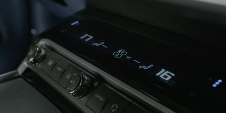 见伟巴斯特的极致天窗工艺冰球突破豪华版app遇(图13)