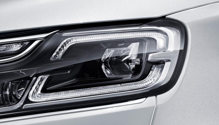 见伟巴斯特的极致天窗工艺冰球突破豪华版app遇(图23)