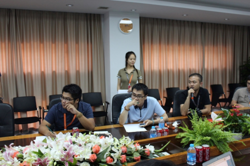 见伟巴斯特的极致天窗工艺冰球突破豪华版app遇(图24)